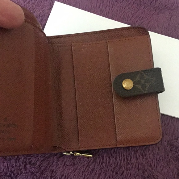 Authentic Vintage Louis Vuitton Bifold Wallet - Picture 6 of 16